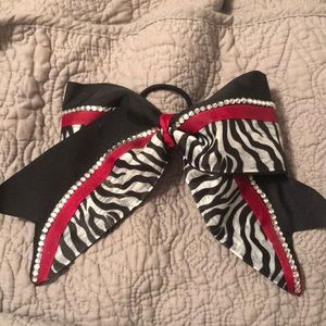 Cheer bow